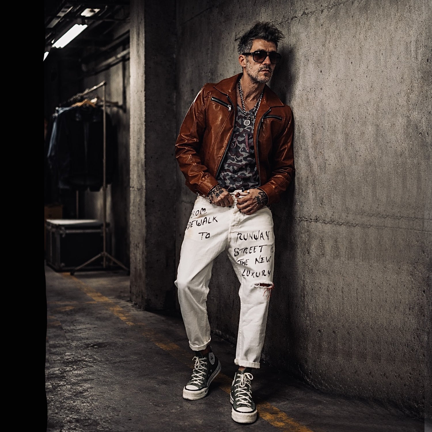 white statement jeans front view